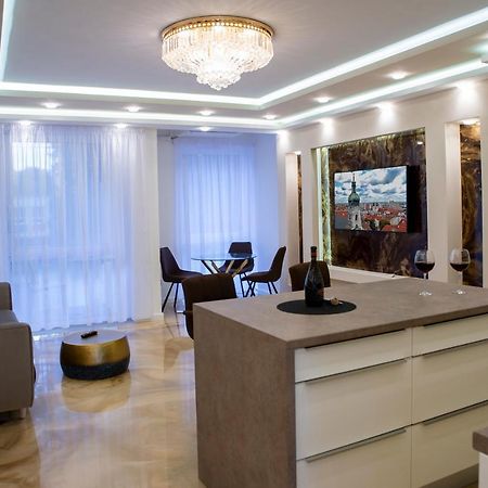 Dream Apartman 2 With Free Parking Győr Esterno foto
