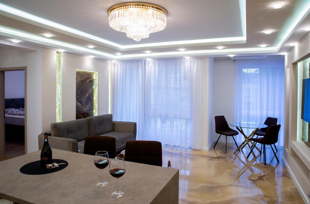 Dream Apartman 2 With Free Parking Győr Esterno foto